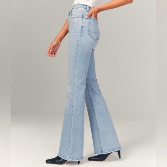 Abercrombie & Fitch The Flare Ultra HighRise Women Jean 29/8R Light Wash Stretch - Picture 12 of 17